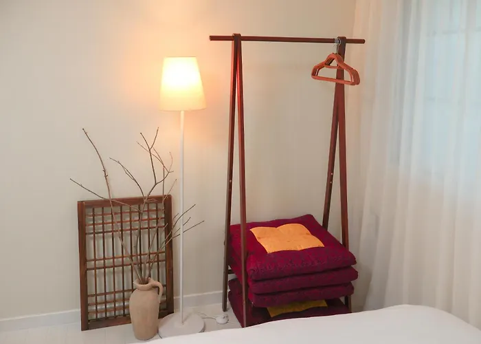 Yeobaek,2br,1ba - 2min To Hongdae, 5mins To Sangsu Station Apartment *