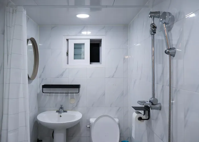 Apartment Yeobaek,2br,1ba - 2min To Hongdae, 5mins To Sangsu Station