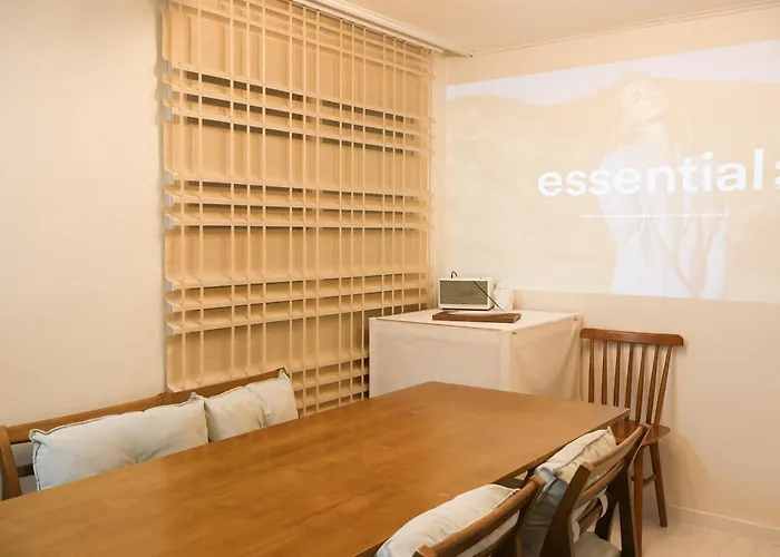 Yeobaek,2br,1ba - 2min To Hongdae, 5mins To Sangsu Station